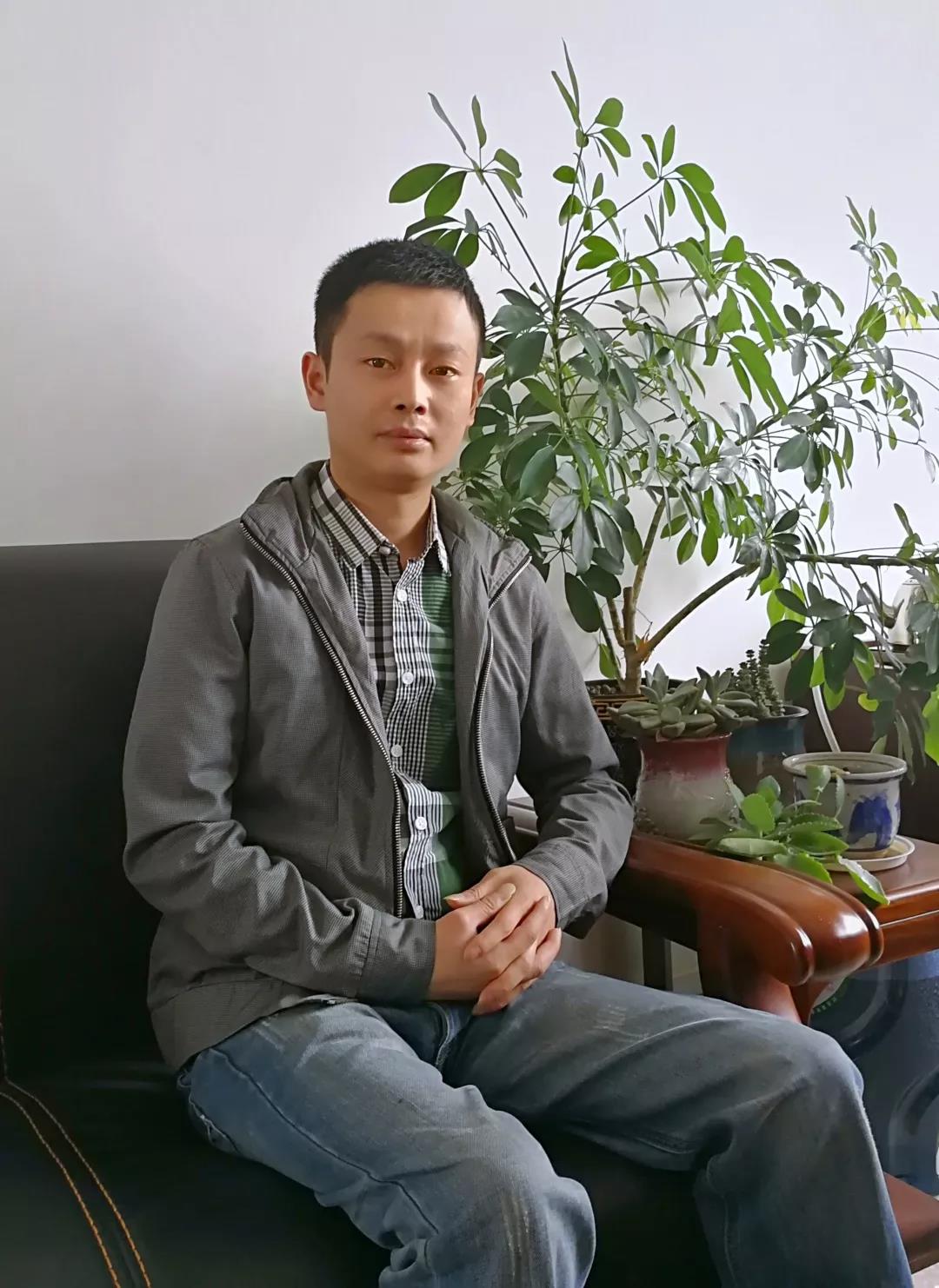湖南政法干警罗贝尔诗歌作品欣赏
